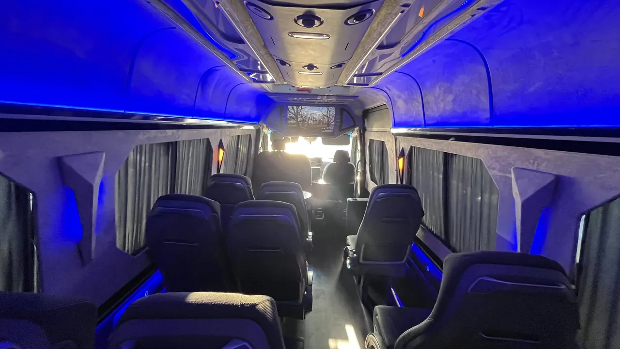 Mercedes Sprinter Lux — 2